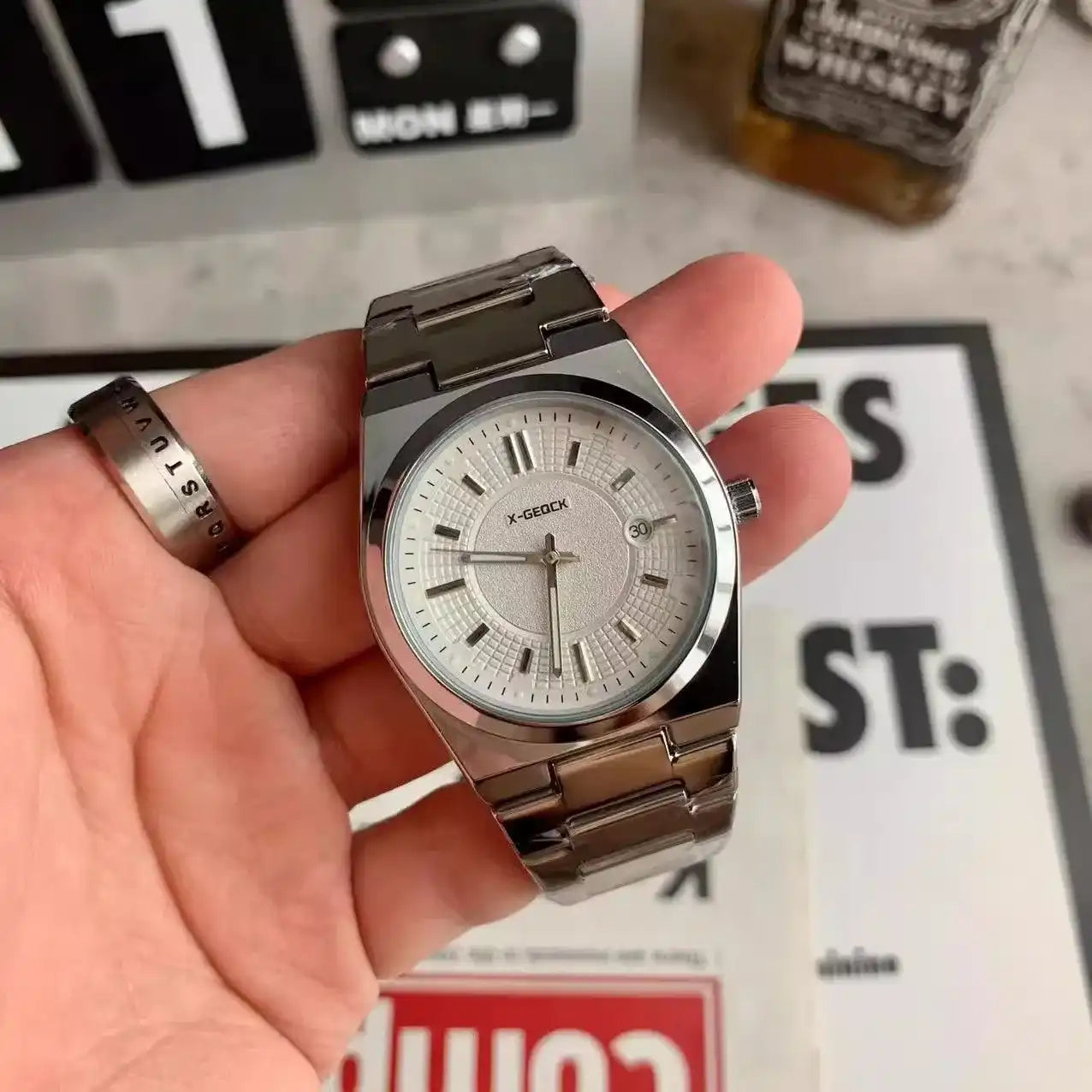 Men's Fashion Minimalist Calendar Waterproof Luminous Watch – Elegant & Tasteful, Trendy Style